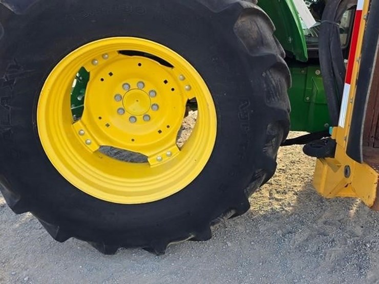 2019-john-deere-5100e-image-17