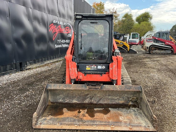 2022-kubota-svl97-2-skid-steer-loader-image-9