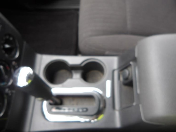 2010-ford-explorer-image-23