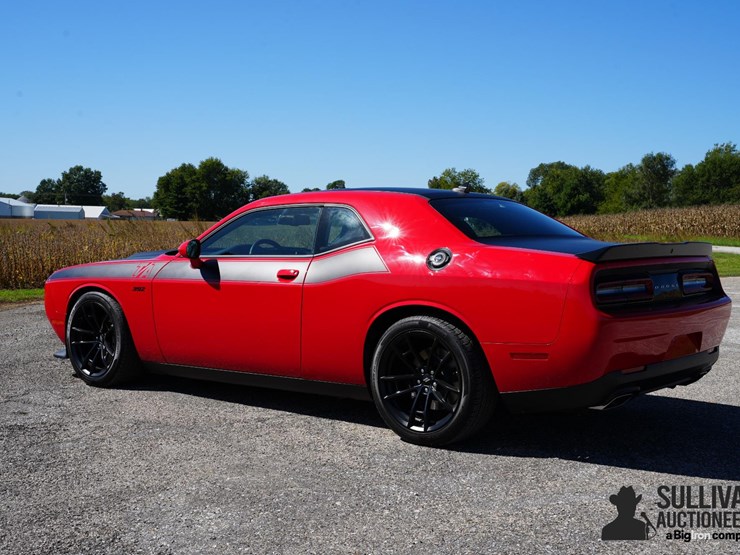run-#66---2023-dodge-challenger-t/a-392-scat-pack-image-7