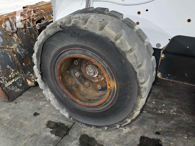 2020-bobcat-s550-image-23