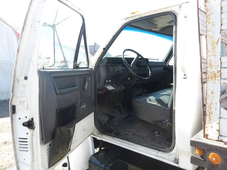 1993-ford-f700-image-15