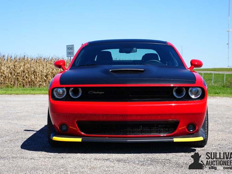 run-#66---2023-dodge-challenger-t/a-392-scat-pack-image-2