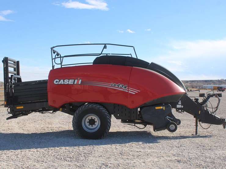 #1024-•-2019-case-ih-lb434xl-square-baler-image-3