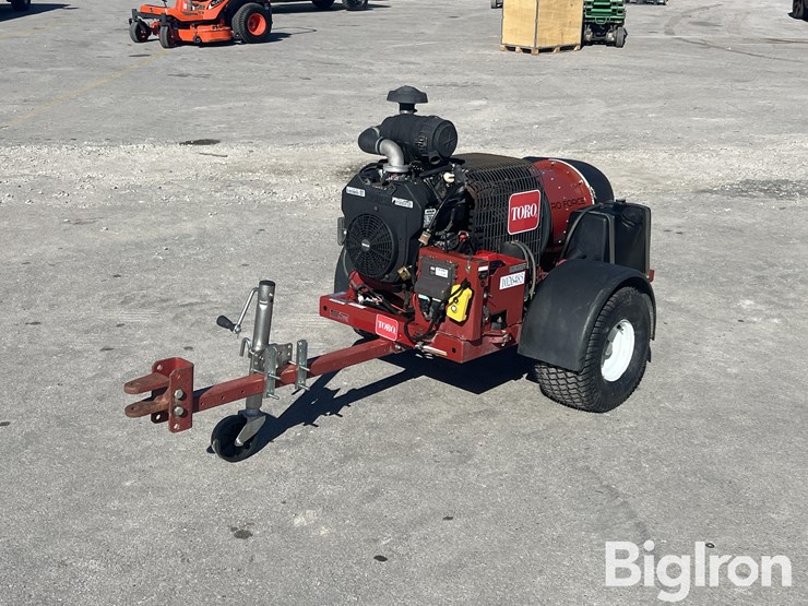 toro-pro-force-44552-pull-type-debris-blower-image-1