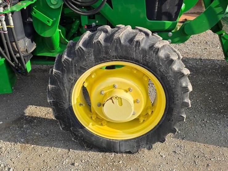 2016-john-deere-5065e-image-29