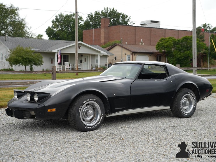 run-#129---1977-chevrolet-corvette-coupe-image-1