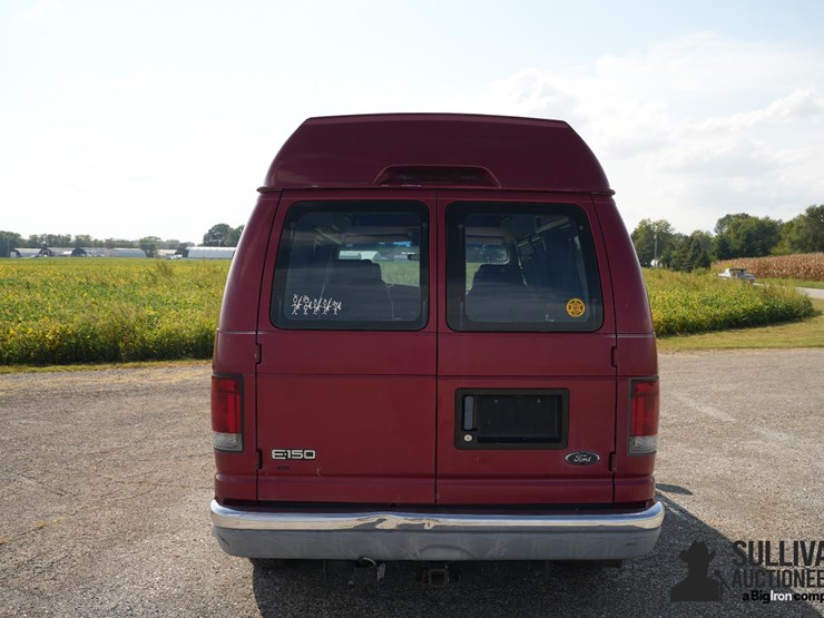 run-#22---2002-ford-conversion-chariot-van-image-6