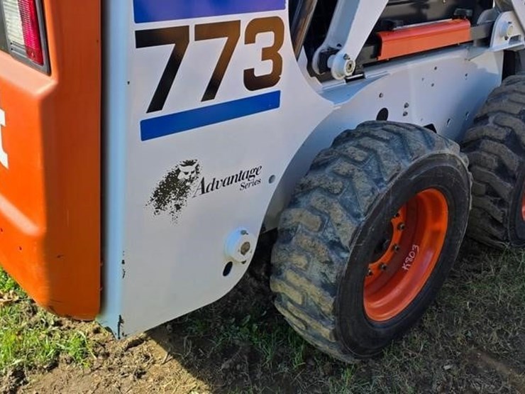 1999-bobcat-773g-image-18