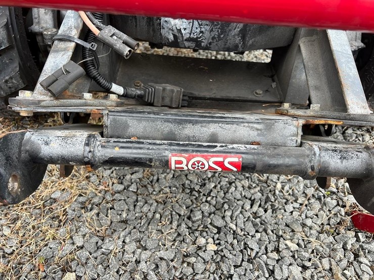 2022-mahindra-emax-25l-tractor-image-13
