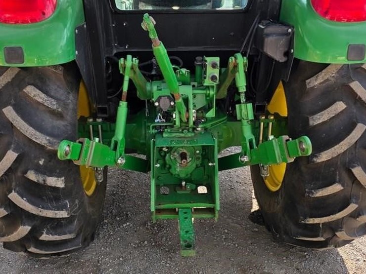 2016-john-deere-5065e-image-18
