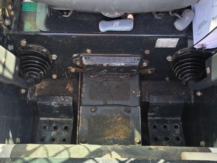 1999-bobcat-773g-image-50