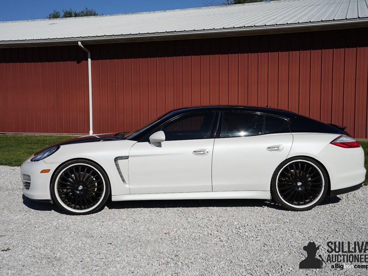run-#113---2013-porsche-panamera-2-image-8