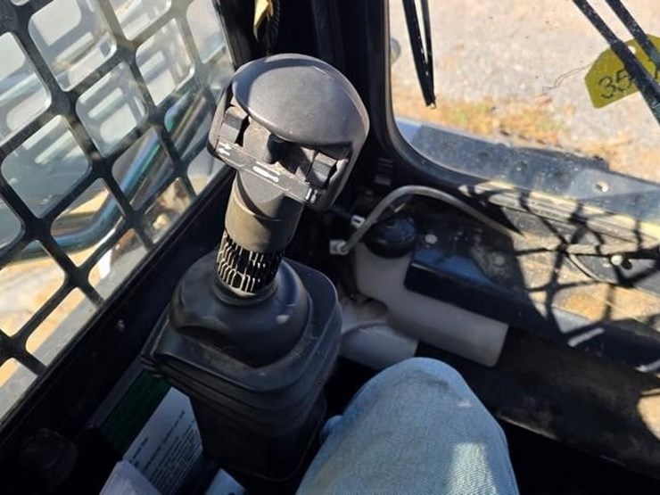 1999-bobcat-773g-image-57