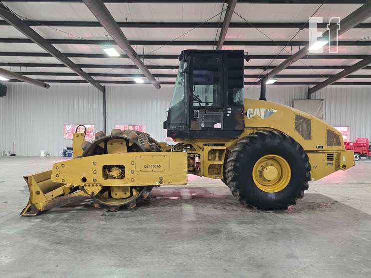 2012-caterpillar-cp56-image-5
