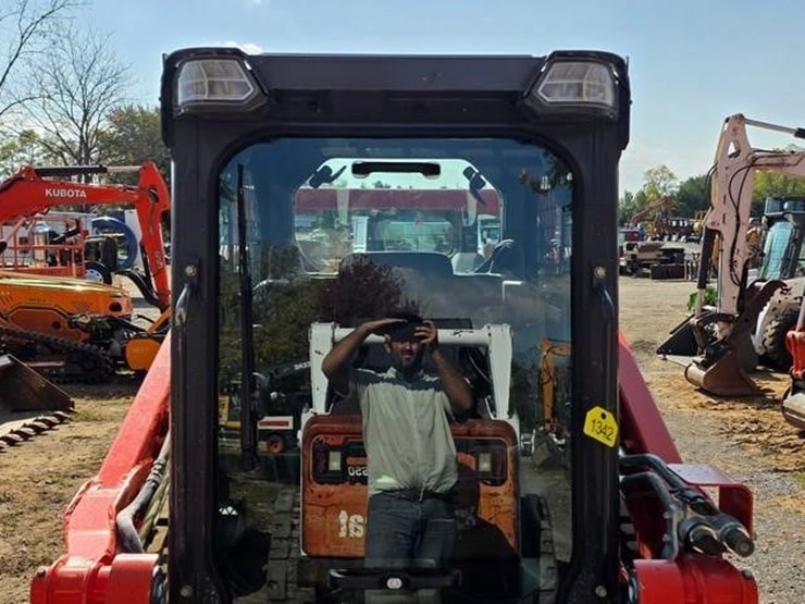 2023-kubota-svl75-3-image-39