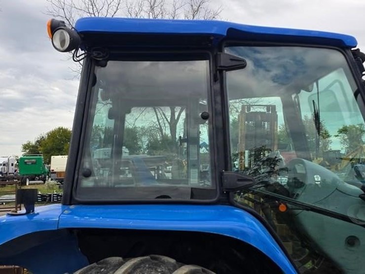 new-holland-t5040-image-17