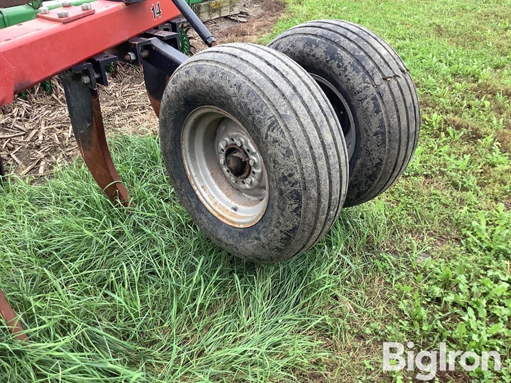 case-ih-14-v-ripper/subsoiler-plow-image-20