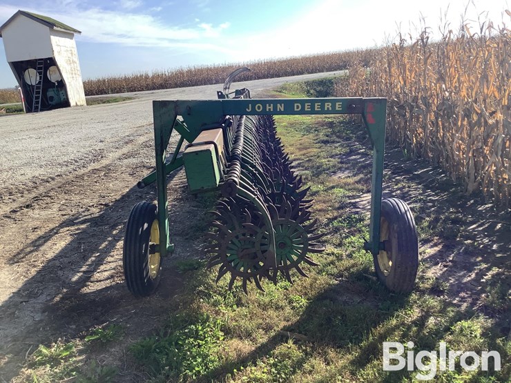 john-deere-400-rotary-hoe-image-6