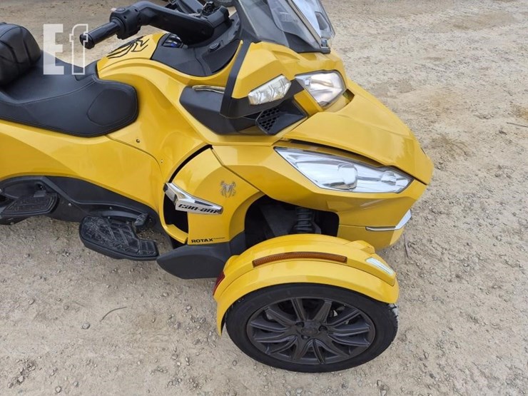 2013-can-am-spyder-rt-image-7