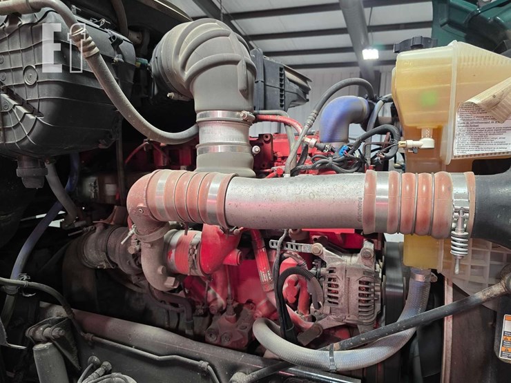 2017-kenworth-t680-image-26