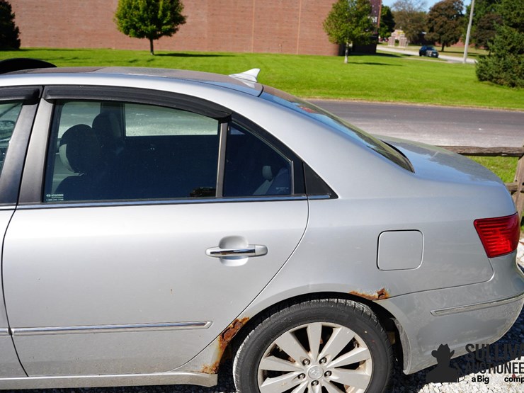 run-#174---2009-hyundai-sonata-sedan-image-14
