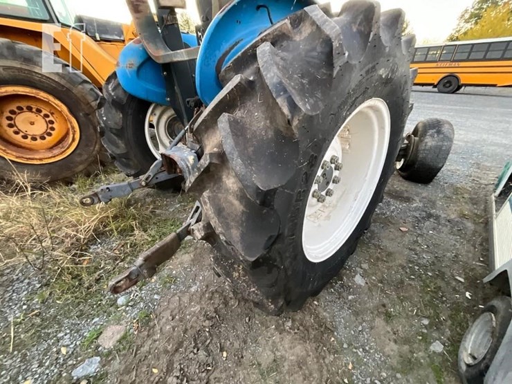 new-holland-3930-image-10
