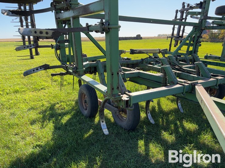john-deere-1610-25'-chisel-plow-image-15