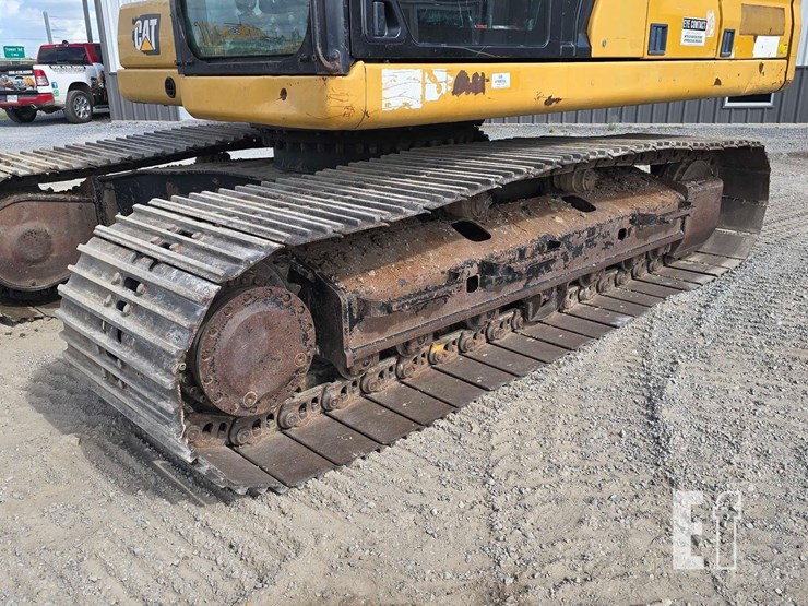 2018-caterpillar-320gc-image-23