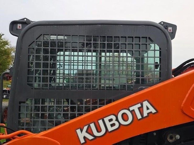 2017-kubota-svl95-2s-image-13