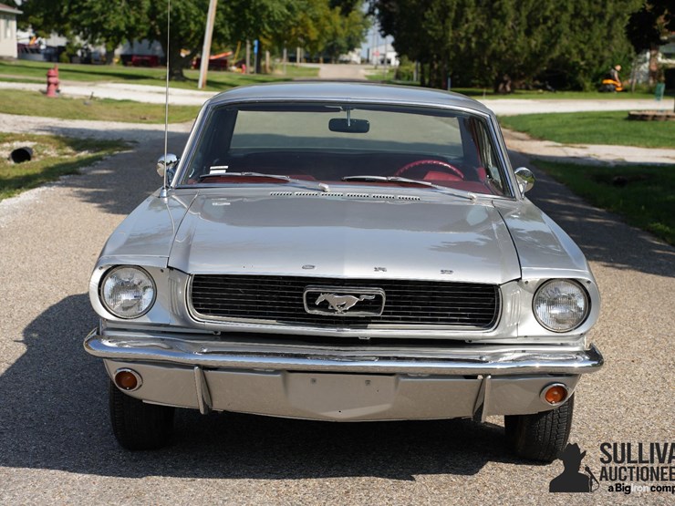 run-#88---1966-ford-mustang-coupe-image-2