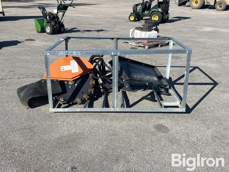 2026-wolverine-sg-13-08d-steerable-stump-grinder-image-8