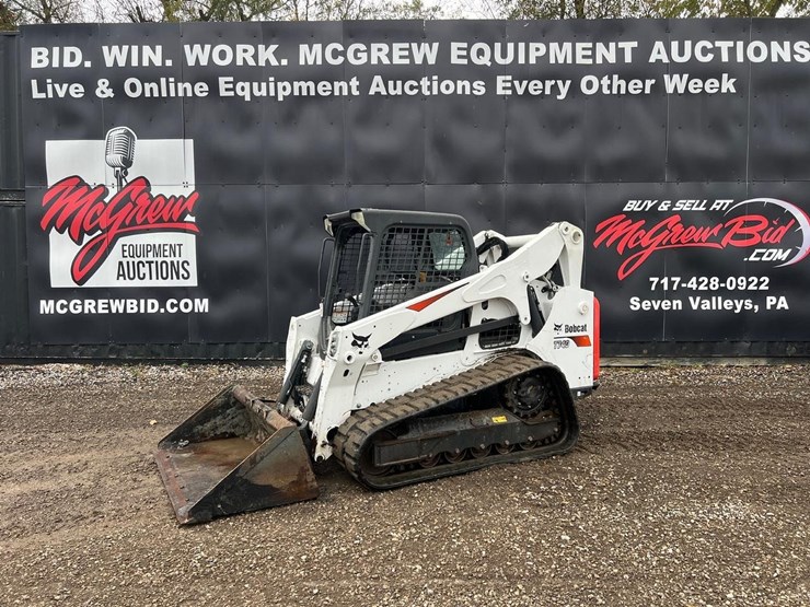 2022-bobcat-t740-skid-steer-loader-image-1