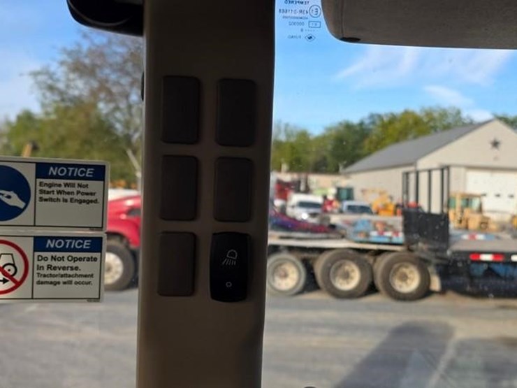 2019-john-deere-5100e-image-73