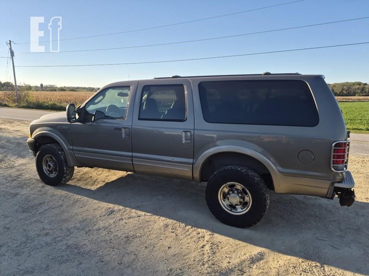 2003-ford-excursion-eddie-bauer-image-2
