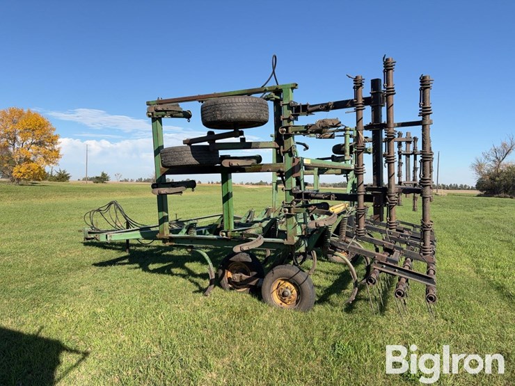 john-deere-1610-25'-chisel-plow-image-8
