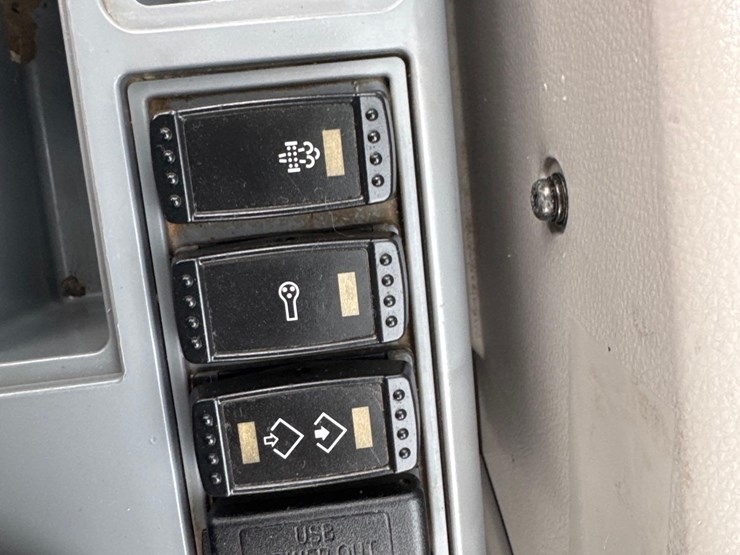 2019-deere-160g-lc-image-38