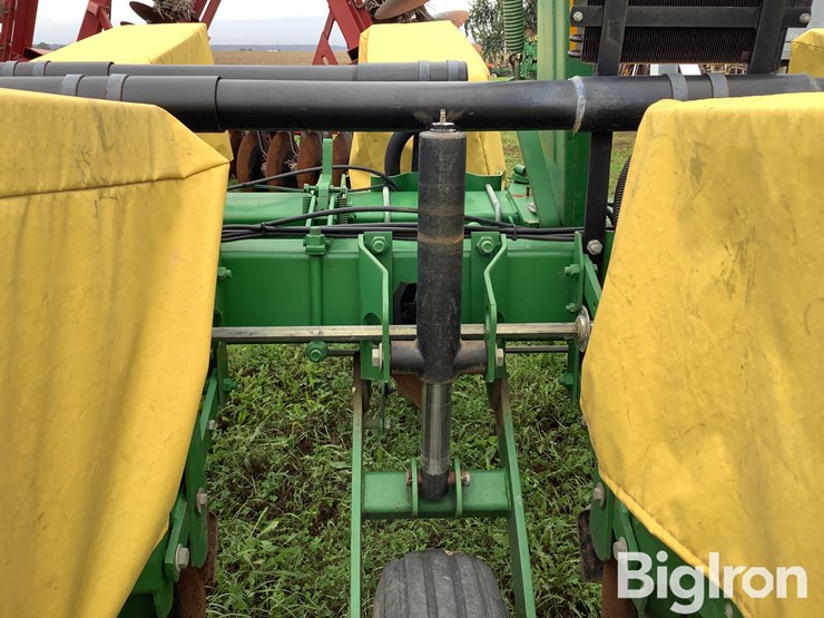 john-deere-7200-8r38-planter-image-20