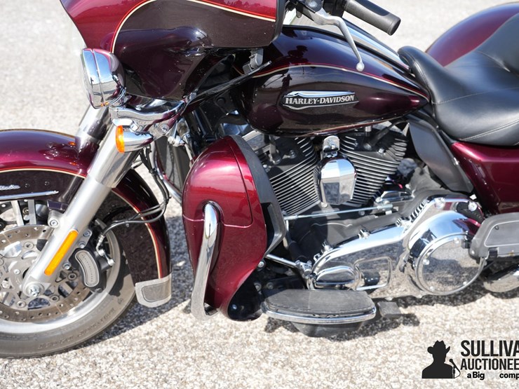 run-#102---2015-harley-davidson-trike-image-12