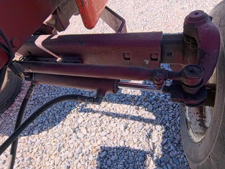 #1026-•-allis-chalmers-7000-tractor-image-66