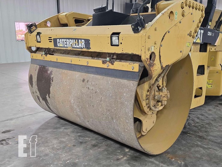 2009-caterpillar-cb54-image-9