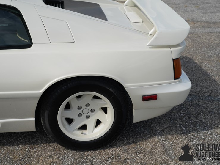 run-#83---1988-lotus-esprit-turbo-image-17