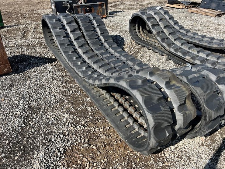 bridgestone--500x78x92fs-excavator-tracks-image-4