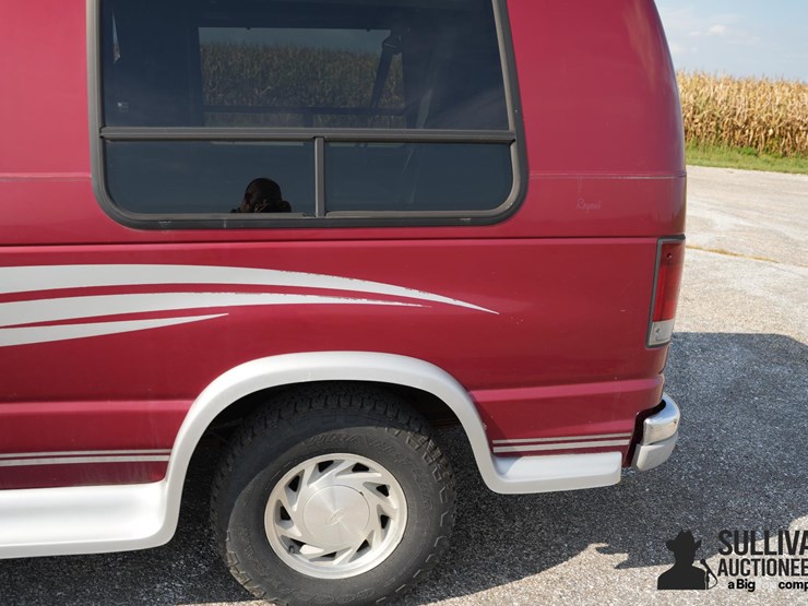 run-#22---2002-ford-conversion-chariot-van-image-17