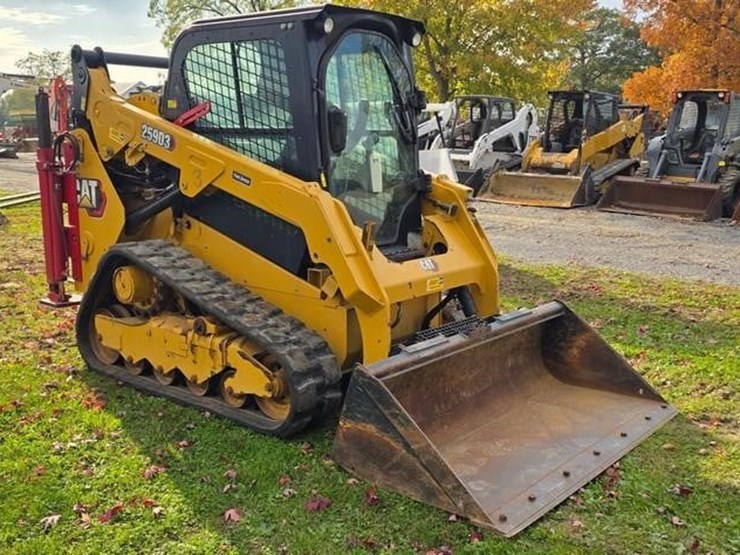 2019-caterpillar-259d3-image-2