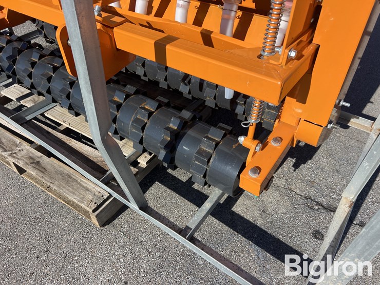 2026-arteer-nsd-72w-3-pt/skid-steer-no-till-drill/seeder-image-13
