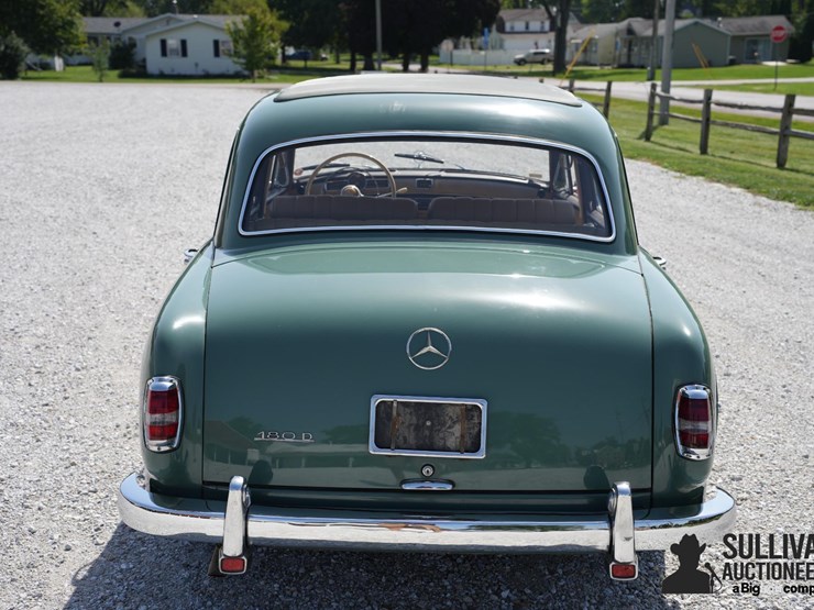 run-#122---1957-mercedes-benz-sedan-image-6