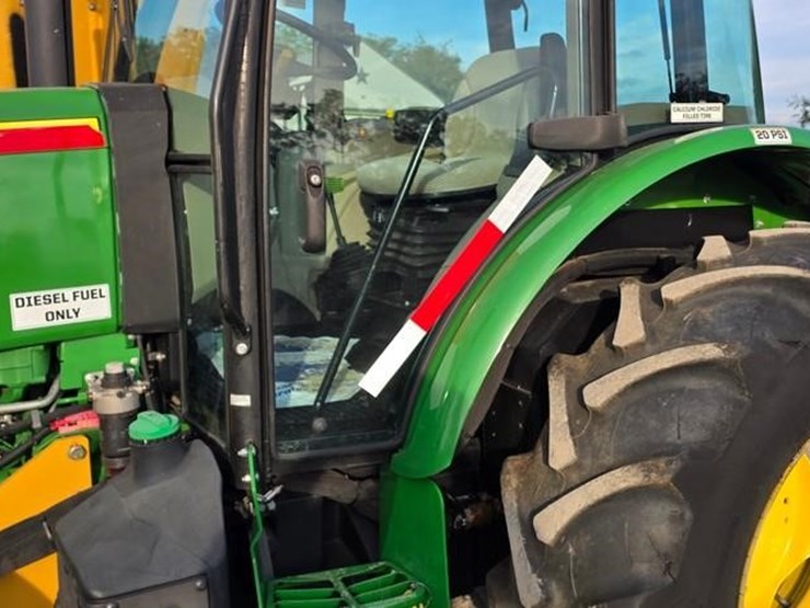 2019-john-deere-5100e-image-36