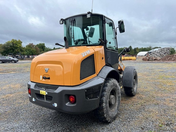 2019-case-221f-wheel-loader-image-6
