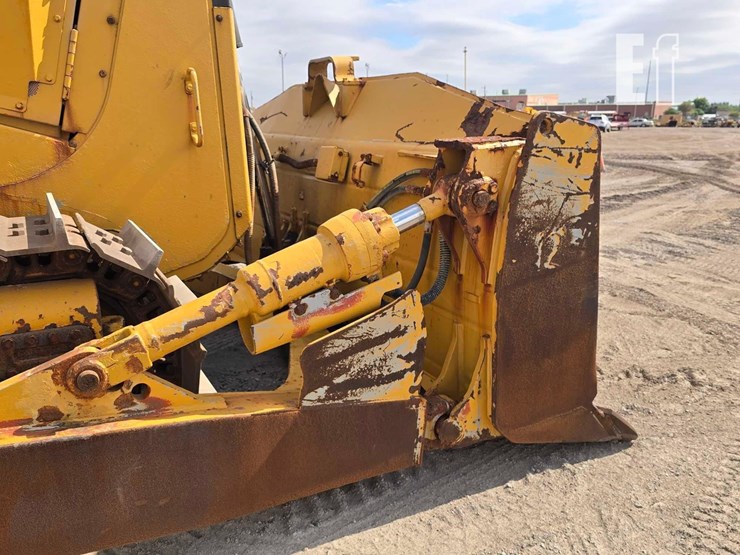 2017-caterpillar-d7e-image-11